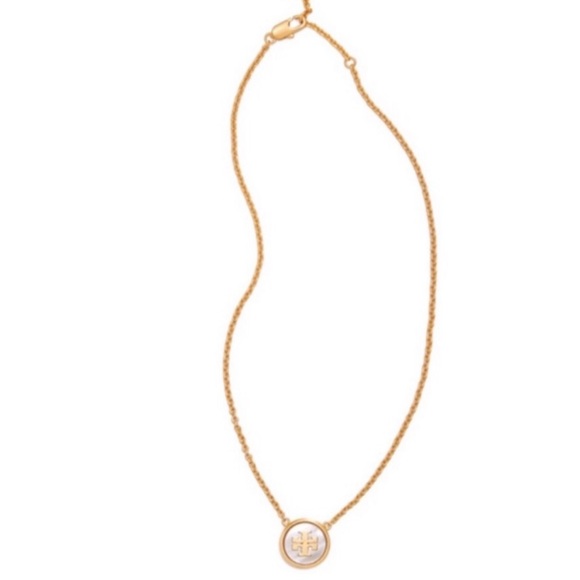 Tory Burch sale Semiprecious Mother of pearl  Medallion pendant chain necklace - Picture 4 of 6